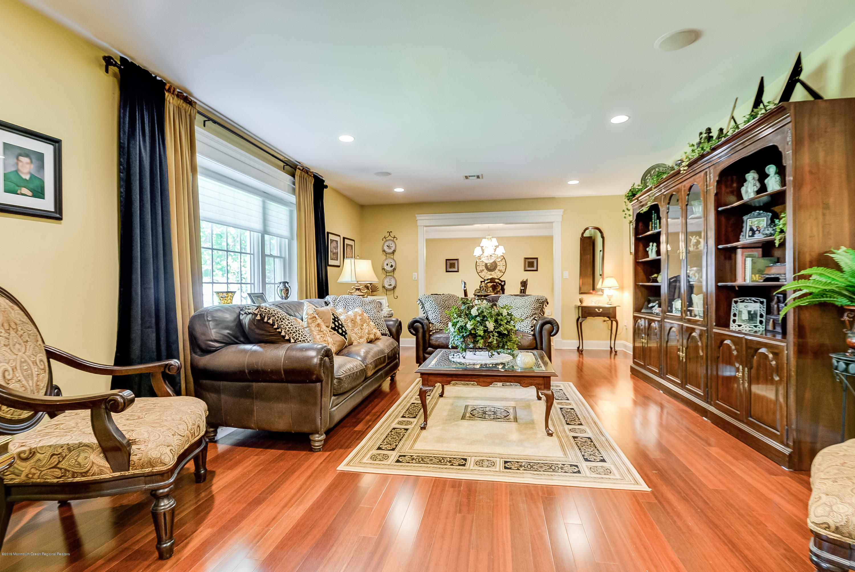 15 Saddle Ridge Road Colts Neck, NJ 07722 - Photo 6 of 47 Living