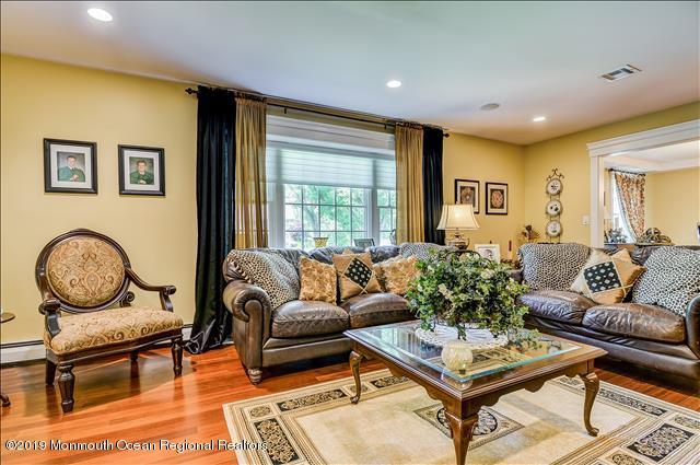 15 Saddle Ridge Road Colts Neck, NJ 07722 - Photo 7 of 47 Living (2)