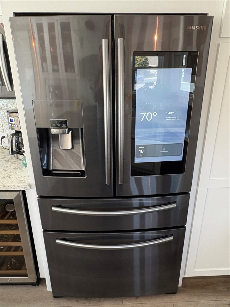 15471 Victoria Huntington Beach, CA 92647 - Photo 9 of 37 a close view of water heater