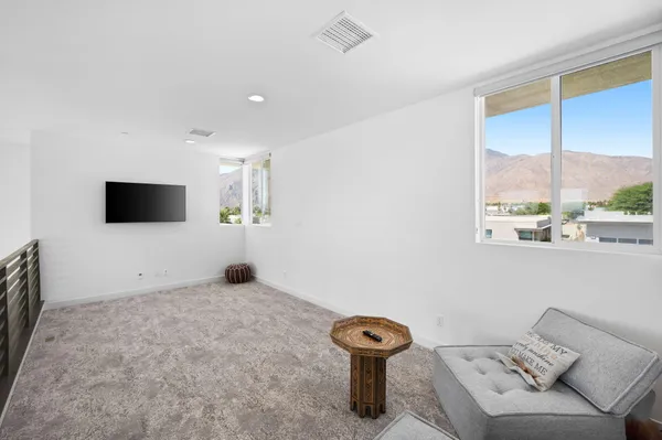 $7,500 | 3618 Taylor Drive, Palm Springs, CA 92262