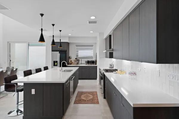 $7,500 | 3618 Taylor Drive, Palm Springs, CA 92262