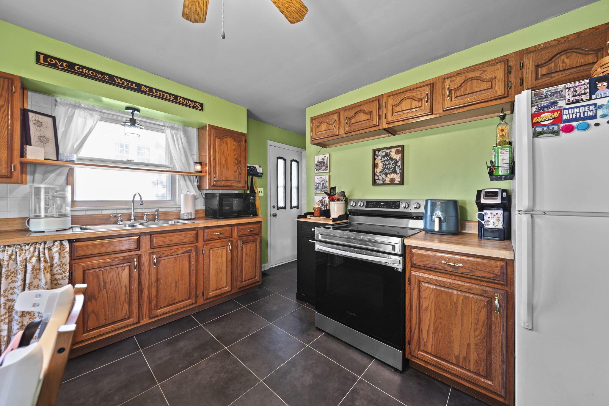 656 Mayhill Road Springfield, OH 45504 - Photo 5 of 38