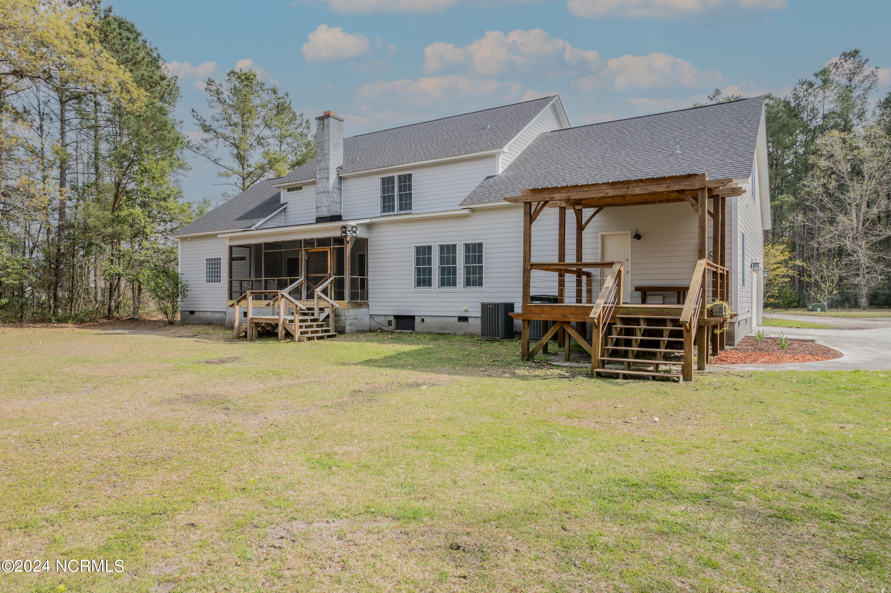 237 White Oak Bluff Road Stella, NC 28582 - Photo 23 of 110 backyard