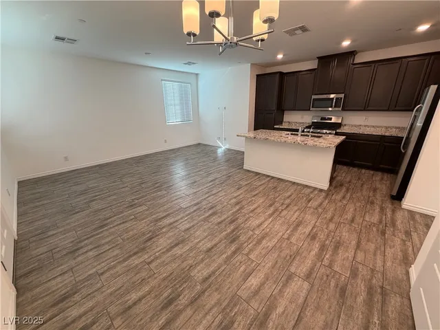 $1,945 | 20 Barbara Lane, Unit 32, Las Vegas, NV 89183