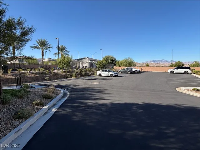 $1,945 | 20 Barbara Lane, Unit 32, Las Vegas, NV 89183