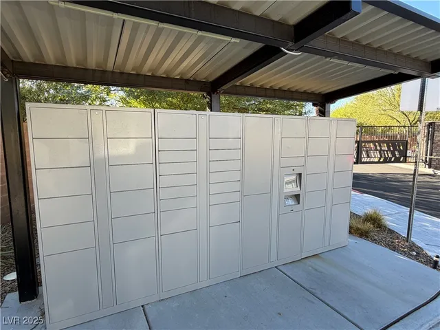 $1,945 | 20 Barbara Lane, Unit 32, Las Vegas, NV 89183