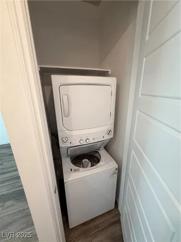 $1,945 | 20 Barbara Lane, Unit 32, Las Vegas, NV 89183