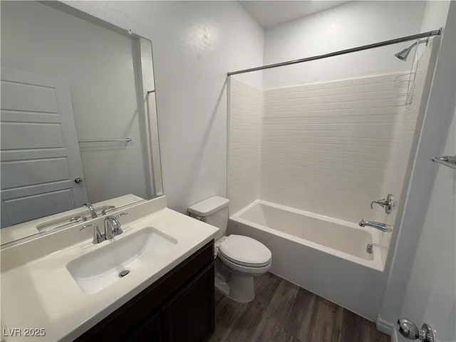 $1,945 | 20 Barbara Lane, Unit 32, Las Vegas, NV 89183