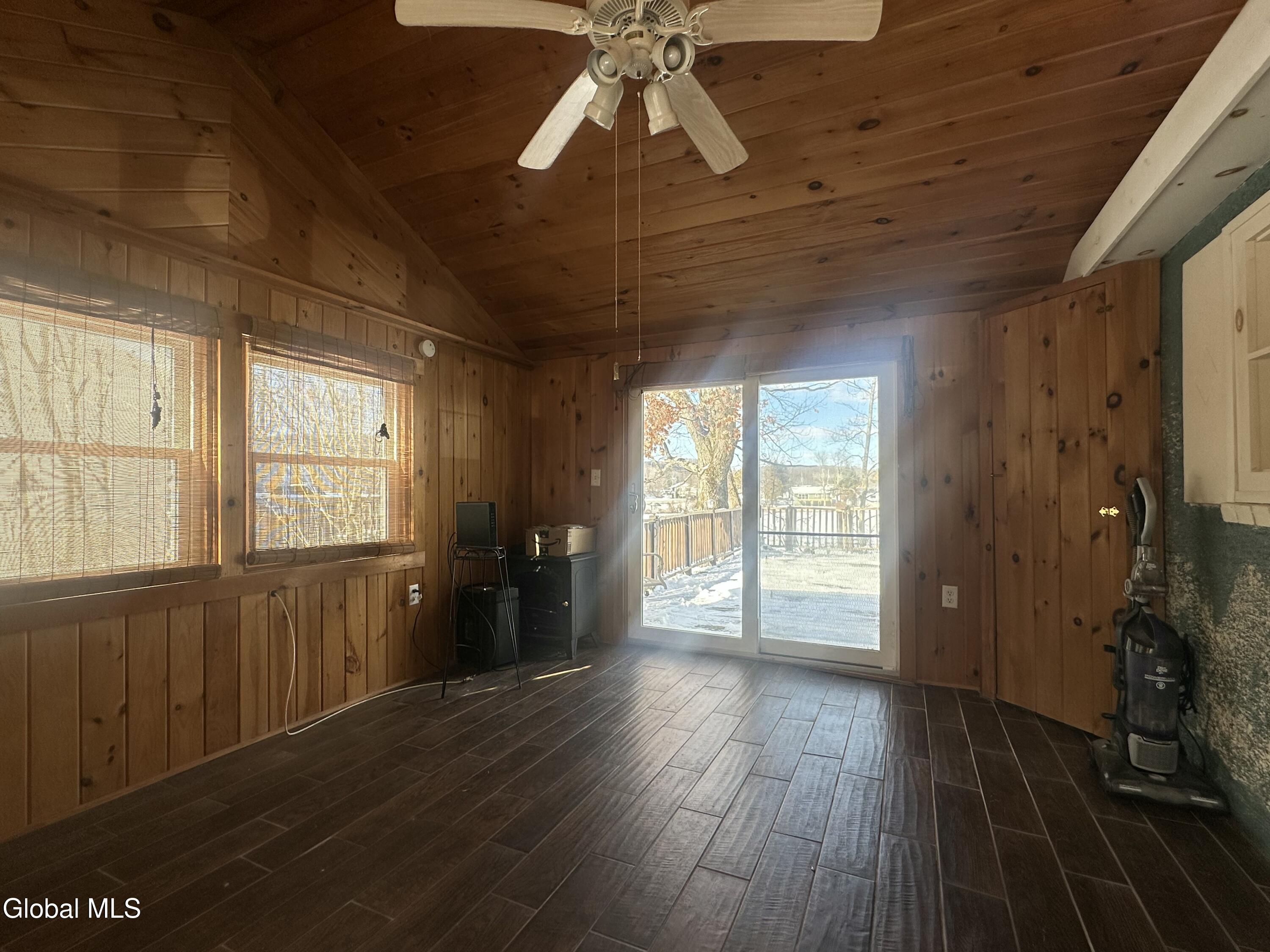 531 Sullivan Way Jackson, NY 12816 - Photo 8 of 18 IMG_5681