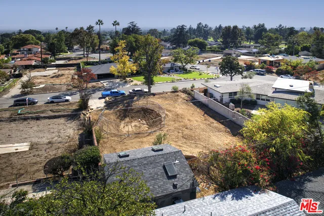 $725,000 | 1673 East Calaveras Street, Altadena, CA 91001