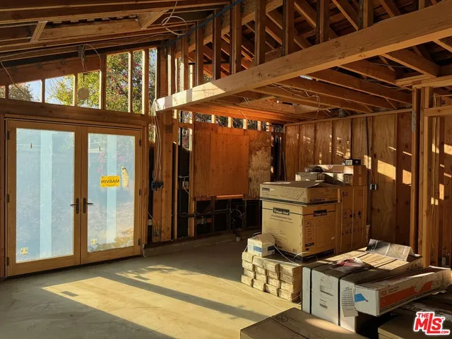 $725,000 | 1673 East Calaveras Street, Altadena, CA 91001