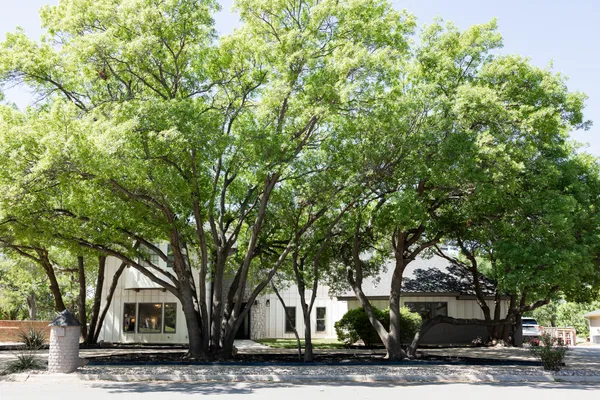 $649,000 | 8432 Wayne Avenue, Lubbock, TX 79424