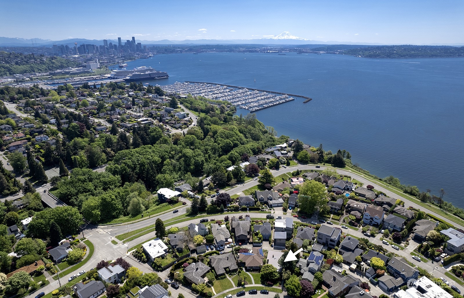 3513 West Howe Street Seattle, WA 98199 - Photo 36 of 39 an aerial view of a house