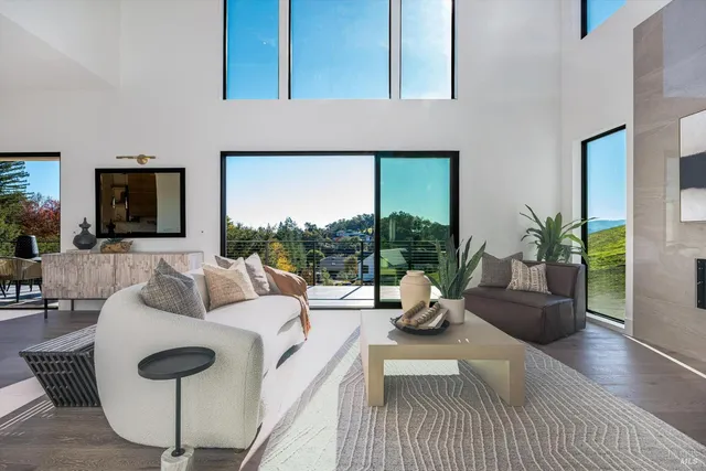 $3,850,000 | 1580 Clear Ridge Drive, Healdsburg, CA 95448