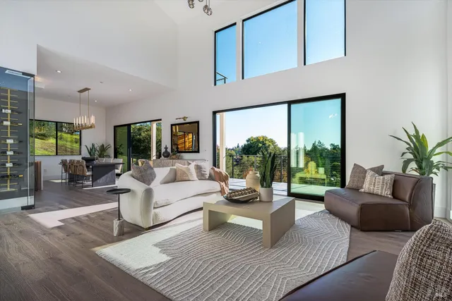 $3,850,000 | 1580 Clear Ridge Drive, Healdsburg, CA 95448