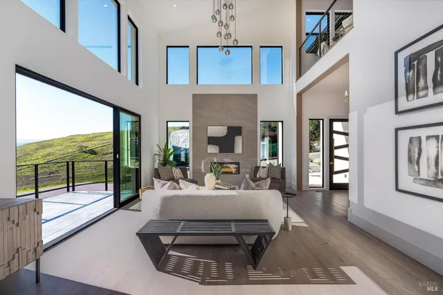 $3,850,000 | 1580 Clear Ridge Drive, Healdsburg, CA 95448