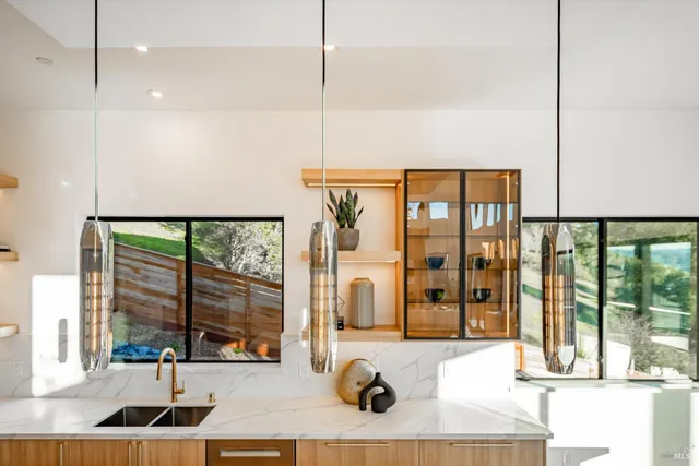 $3,850,000 | 1580 Clear Ridge Drive, Healdsburg, CA 95448