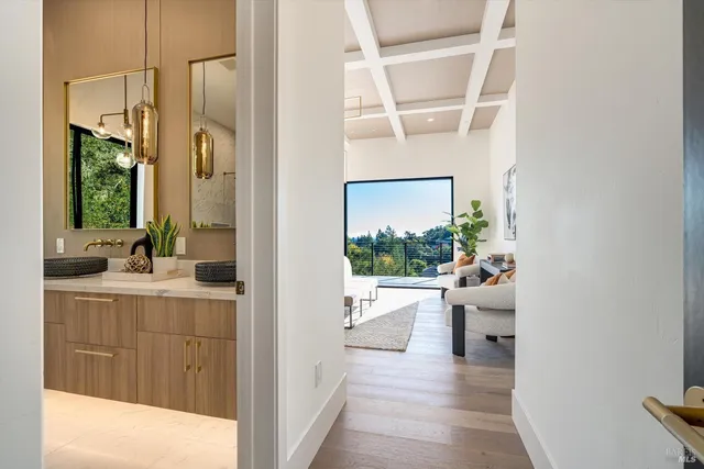 $3,850,000 | 1580 Clear Ridge Drive, Healdsburg, CA 95448