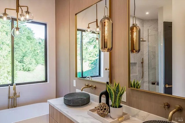 $3,850,000 | 1580 Clear Ridge Drive, Healdsburg, CA 95448