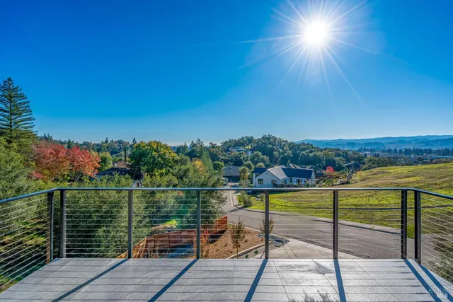 $3,850,000 | 1580 Clear Ridge Drive, Healdsburg, CA 95448