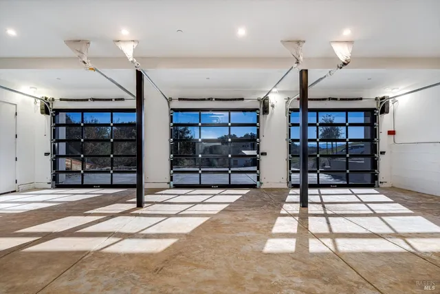 $3,850,000 | 1580 Clear Ridge Drive, Healdsburg, CA 95448