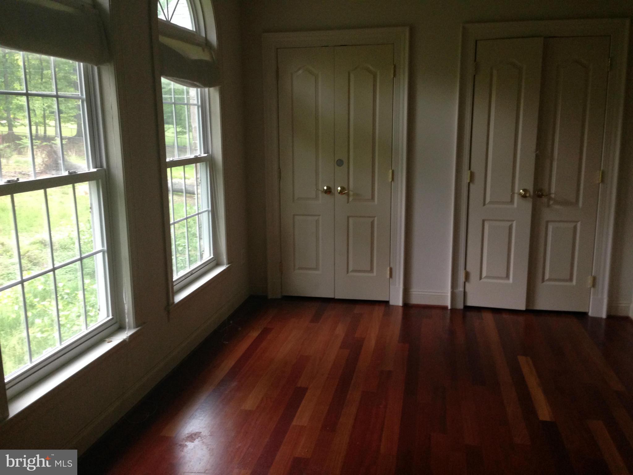 14801 River Road Rockville, MD 20854 - Photo 24 of 30 Bedroom2