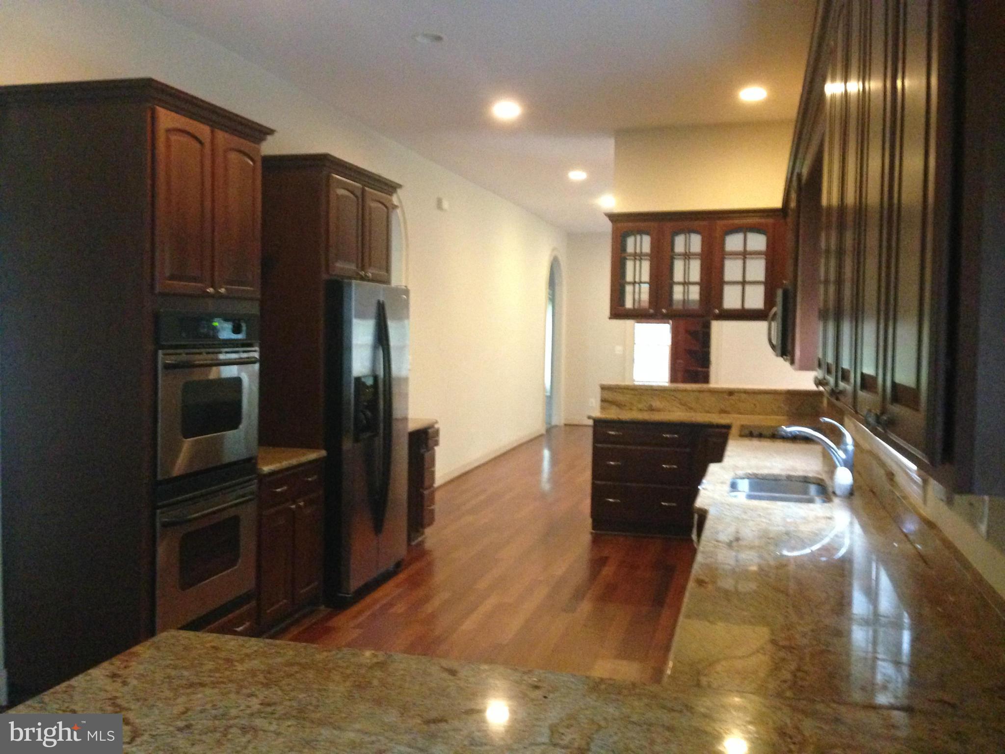 14801 River Road Rockville, MD 20854 - Photo 6 of 30 Kitchen