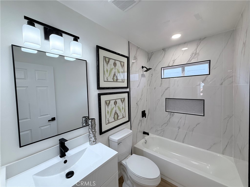 962 East Citrus Edge Street Azusa, CA 91702 - Photo 16 of 24