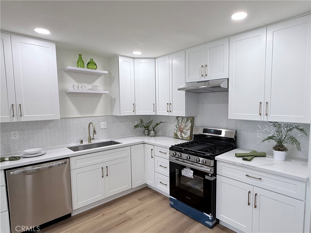 962 East Citrus Edge Street Azusa, CA 91702 - Photo 7 of 24