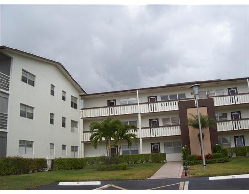 80 Suffolk B, Unit 80 Boca Raton, FL 33434 - Photo 1 of 8 Primary Photo
