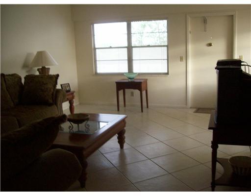 80 Suffolk B, Unit 80 Boca Raton, FL 33434 - Photo 5 of 8 Additional Photo