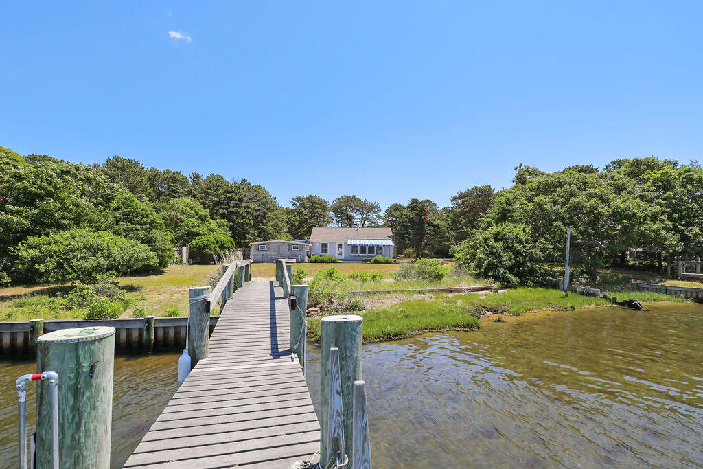 379 Monomoscoy Road Mashpee, MA 02649 - Photo 33 of 42 IMG_2342