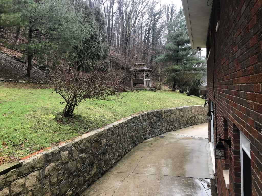 99 North Edgemont Road Huntington, WV 25701 - Photo 20 of 22 Gallery Image 20