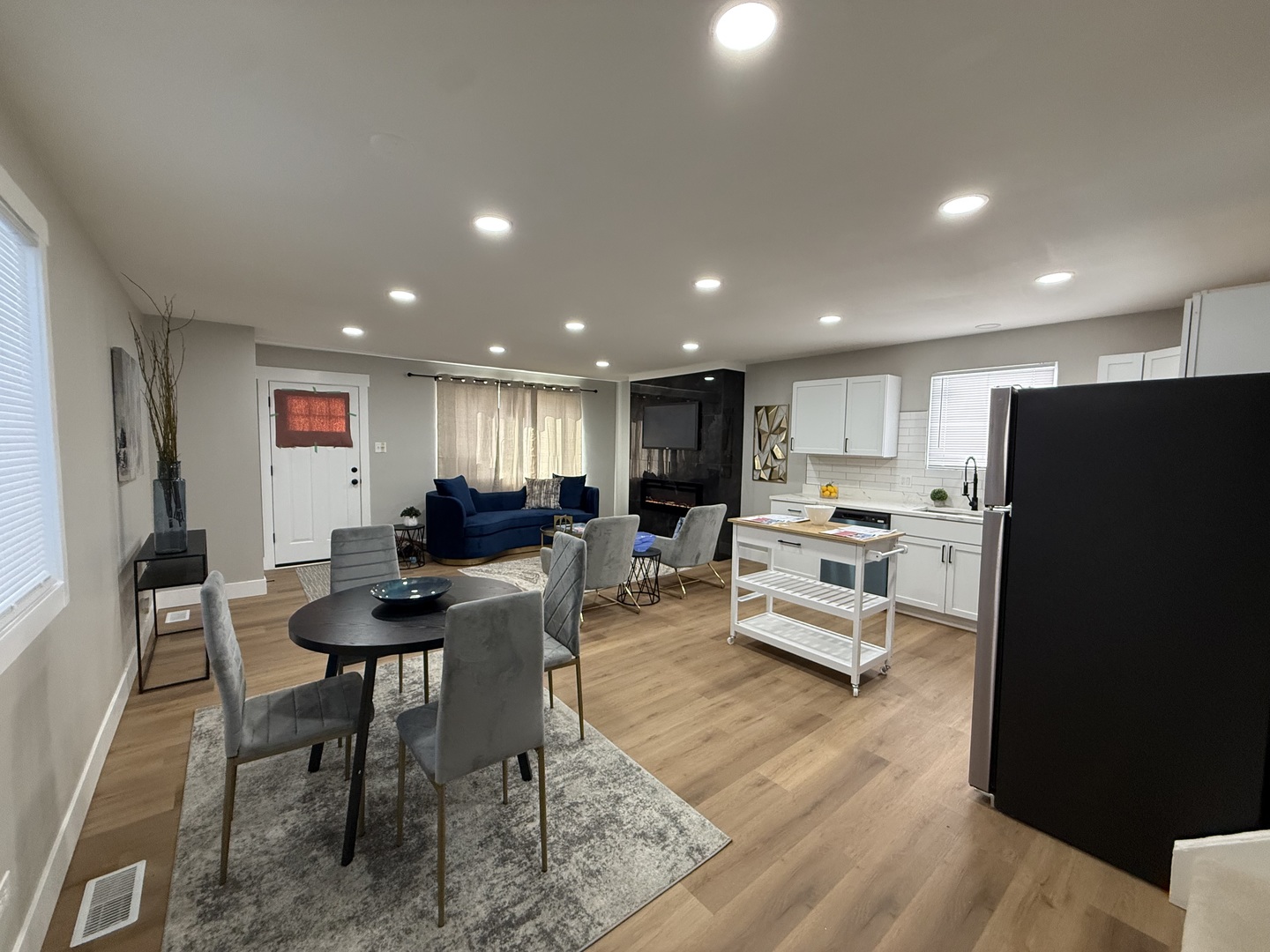 304 West 111th Street Chicago, IL 60628 - Photo 17 of 24