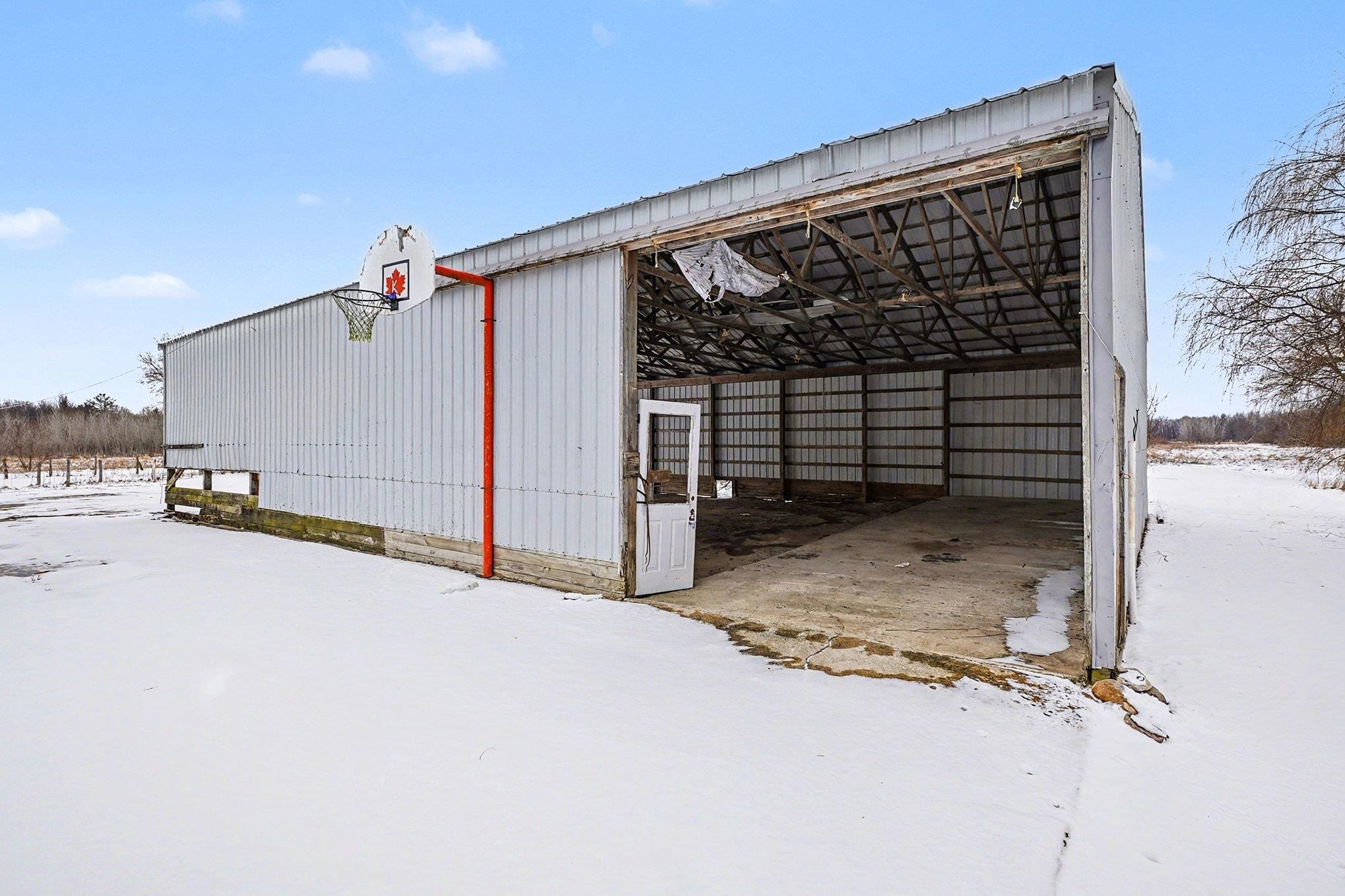 239 Badger Road Beaverton, MI 48612 - Photo 11 of 34 Gallery Image 11