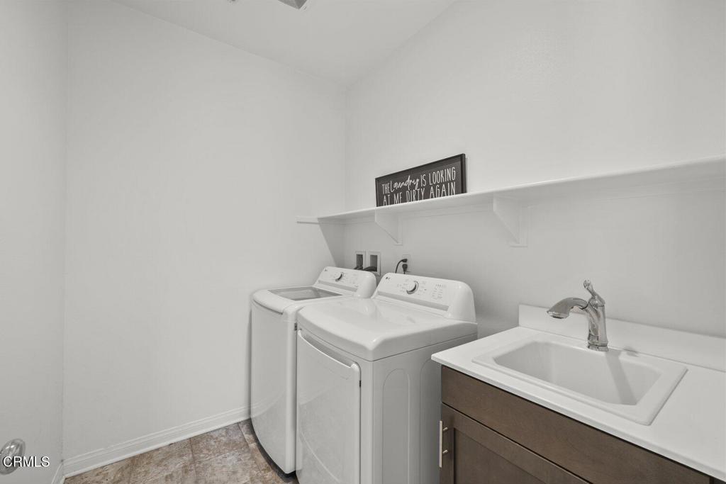 151 Rose Street Fillmore, CA 93015 - Photo 33 of 49 a utility room with dryer and washer