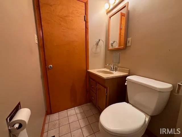 $300,000 | 700 South Sharon Avenue, Fowler, IN 47944