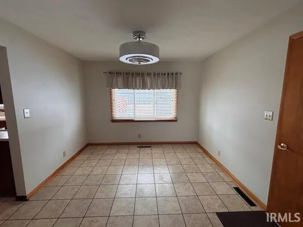 $280,000 | 700 South Sharon Avenue, Fowler, IN 47944