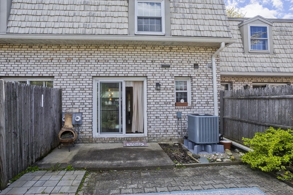 70 Corey Colonial, Unit 70 Agawam, MA 01001 - Photo 21 of 23