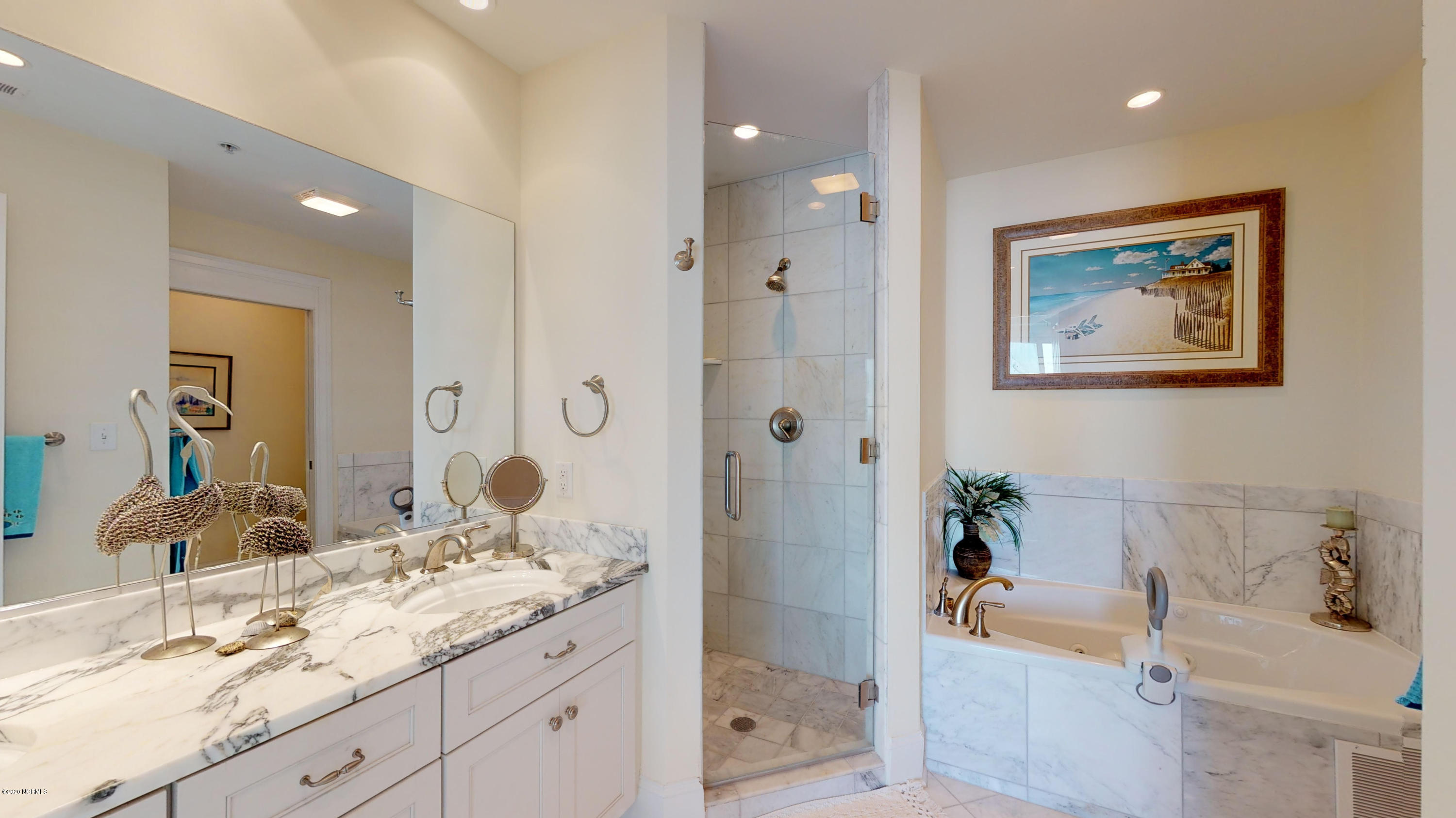 1435 Salter Path Road, Unit M3 Indian Beach, NC 28512 - Photo 14 of 40 Principal Suite