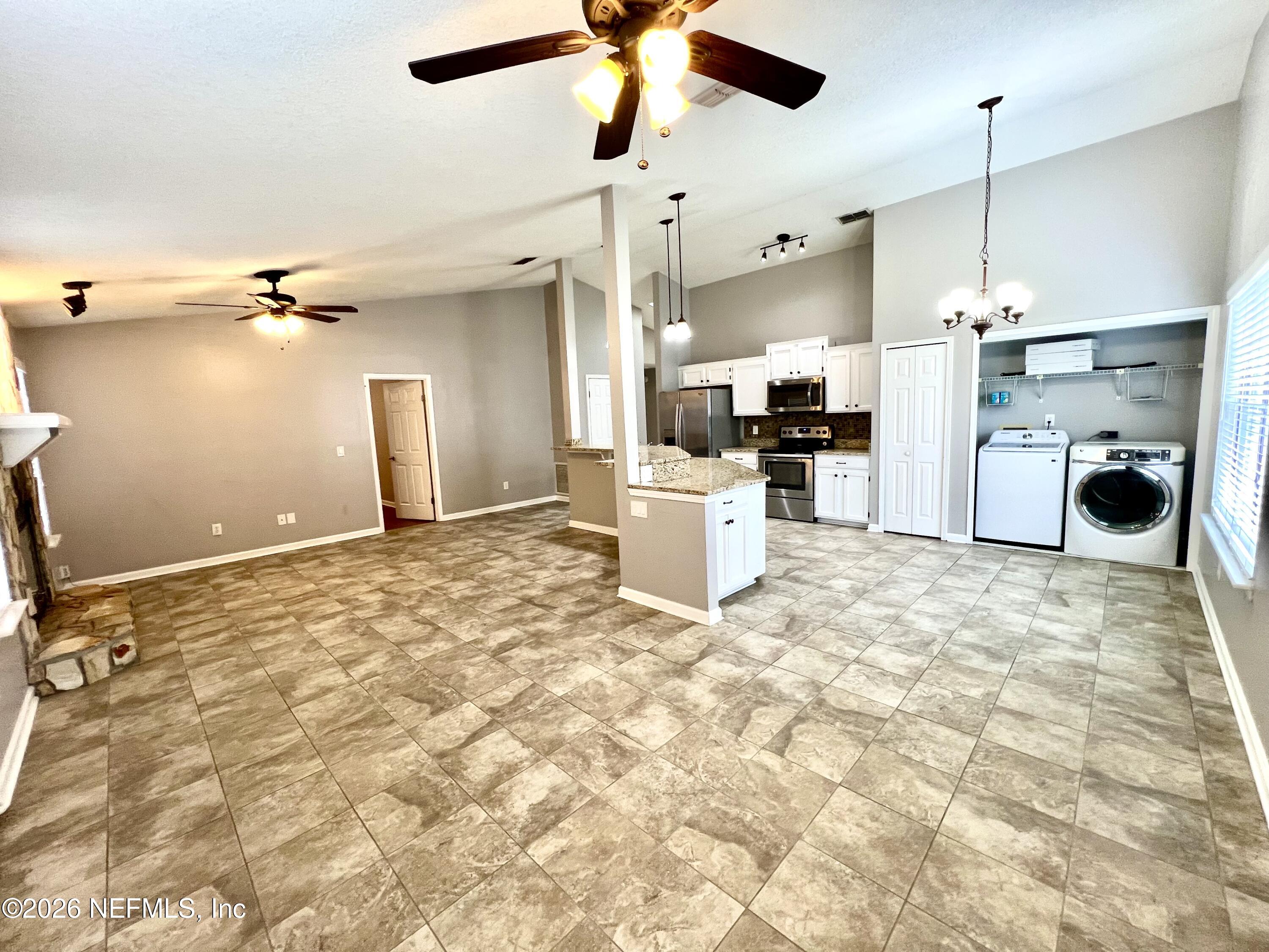 7820 Collins Ridge Boulevard East Jacksonville, FL 32244 - Photo 4 of 19 IMG_3469 (1)