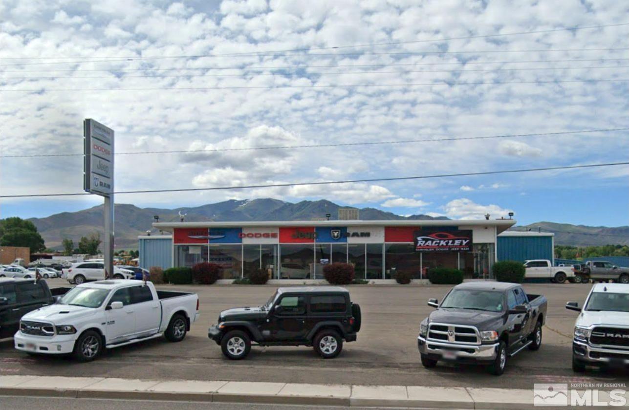 5050 East Winnemucca Boulevard Winnemucca, NV 89445 - Photo 3 of 9 a view of a cars parked in front of a building