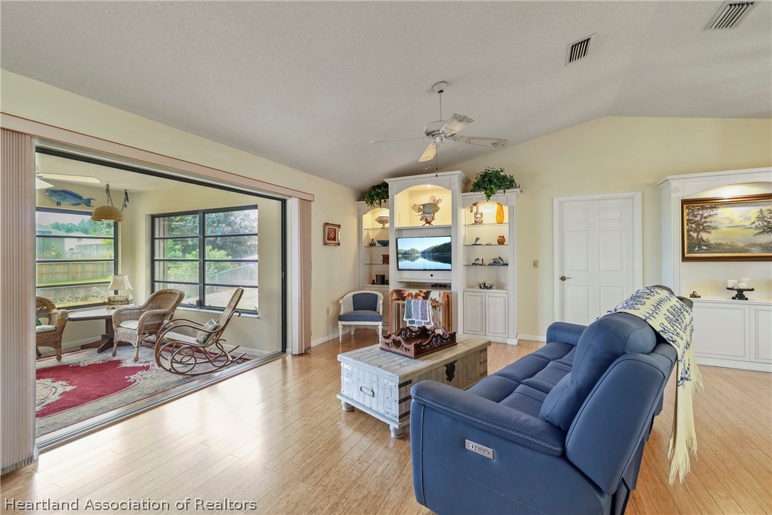 109 Citrus Road Northeast Lake Placid, FL 33852 - Photo 7 of 28