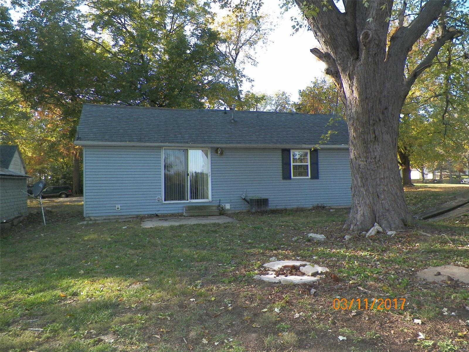 110 South Mill Road Venedy, IL 62214 - Photo 2 of 10