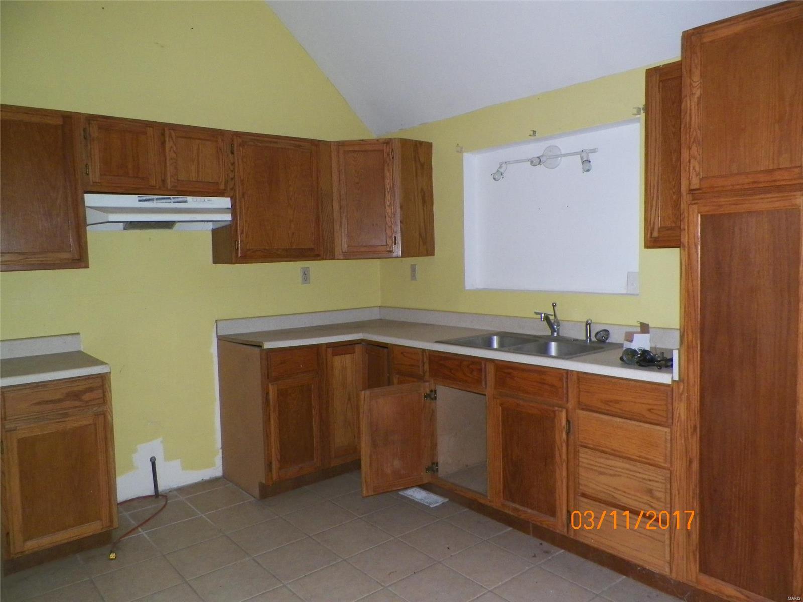 110 South Mill Road Venedy, IL 62214 - Photo 4 of 10
