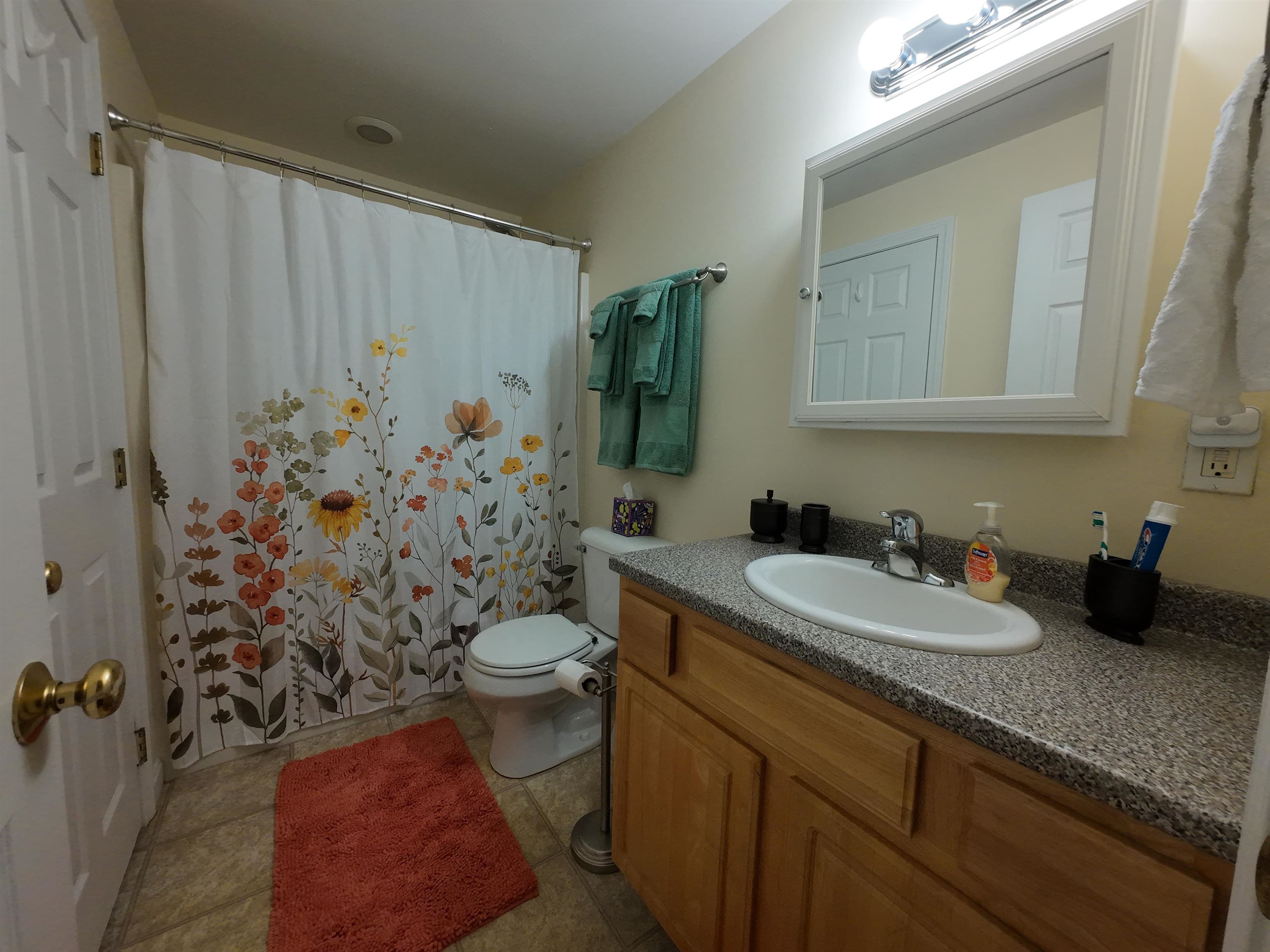 211 West Mitchell Street Manchester, NH 03103 - Photo 27 of 35
