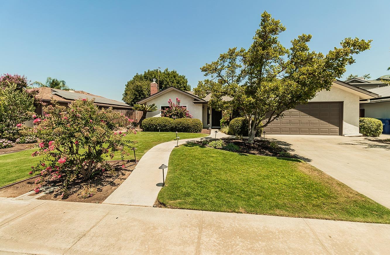 666 East Kip Patrick Drive Reedley, CA 93654 - Photo 1 of 45 Gallery Image 1