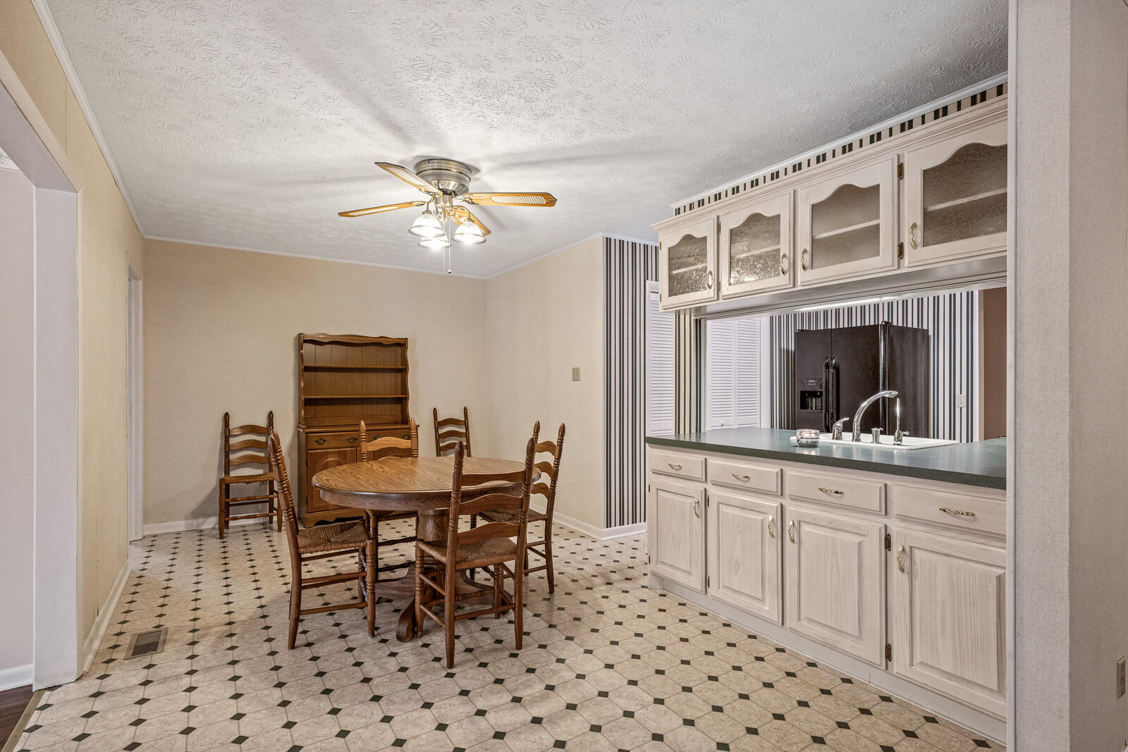 1518 Cherokee Road East Crossville, TN 38572 - Photo 18 of 38 Dining Room