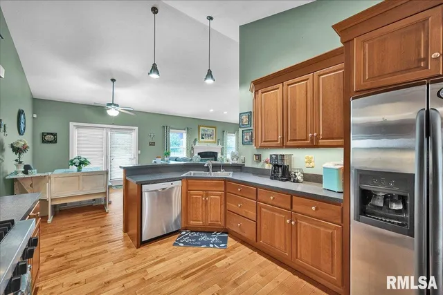 $499,000 | 1329 County Road 1300 North, Lincoln, IL 62656