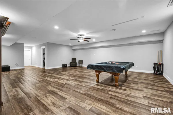 $450,000 | 1329 County Road 1300 North, Lincoln, IL 62656